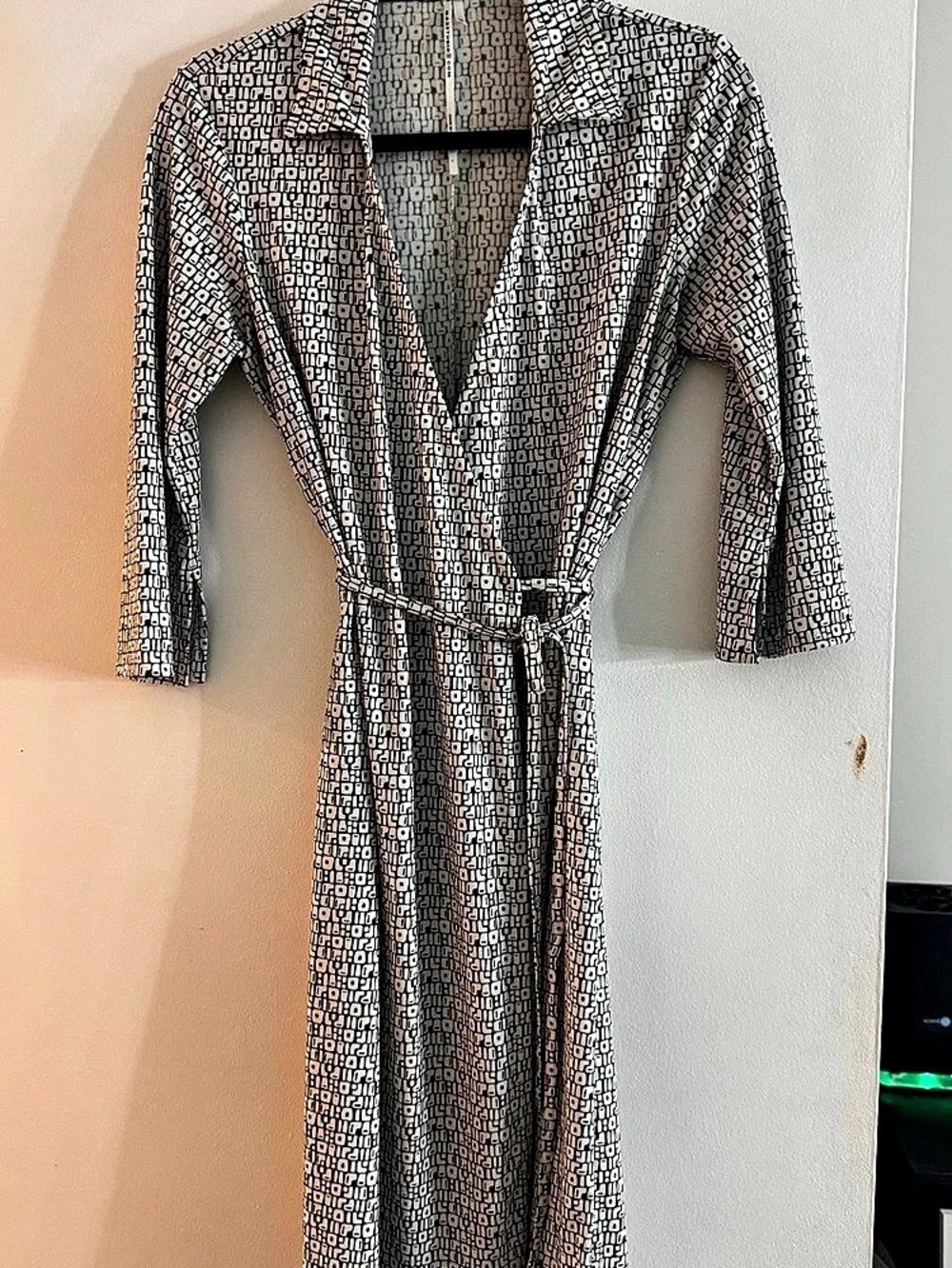 Max Studio Geometric Maxi Dress in Black & White Size Medium Like New